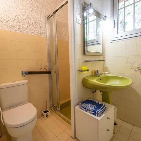 Eglantine- Piscine- Calme * Le Lavandou