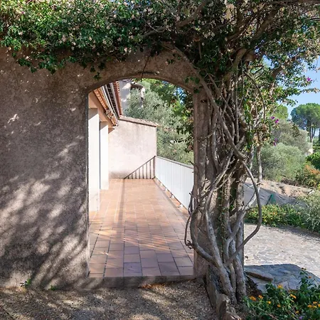 Villa Eglantine- Piscine- Calme Le Lavandou