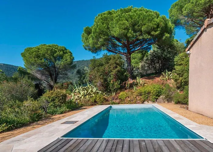 Eglantine- Piscine- Calme *