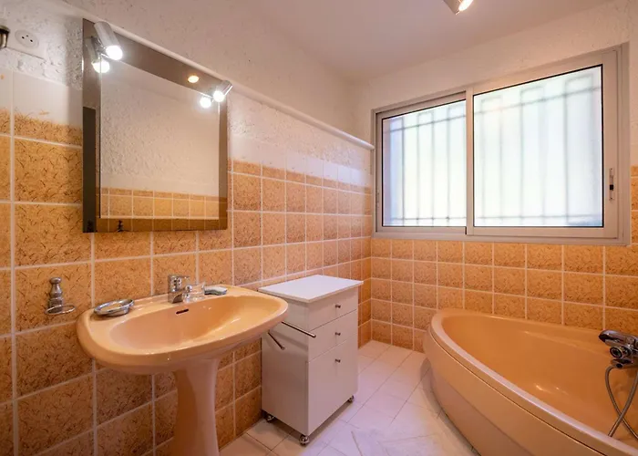 Villa Eglantine- Piscine- Calme Le Lavandou