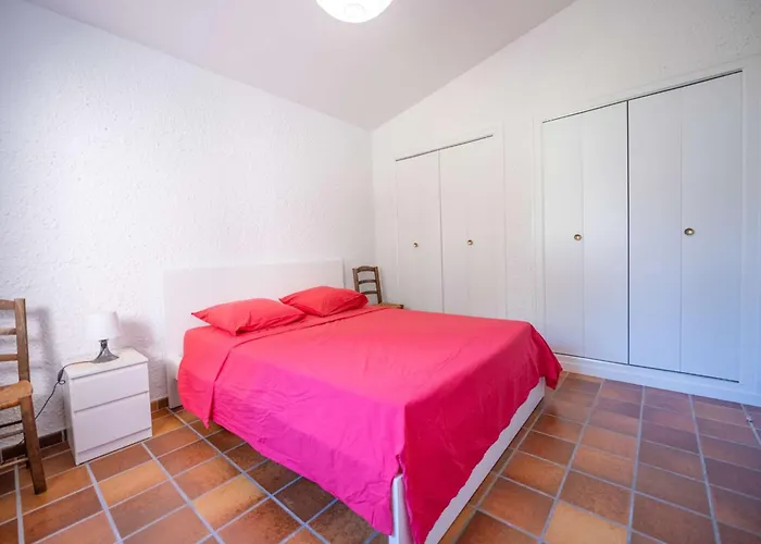 Eglantine- Piscine- Calme *