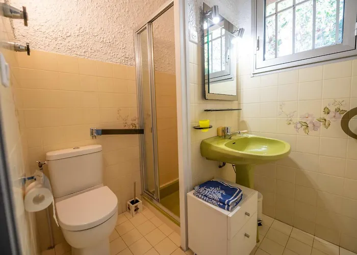 Eglantine- Piscine- Calme * Le Lavandou