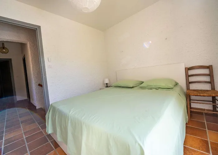 Eglantine- Piscine- Calme *